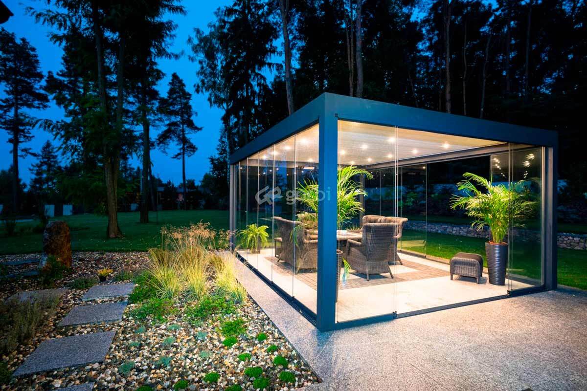 Построим беседку с безрамным остеклением недорого Строительство и продажа беседок с безрамным остеклением