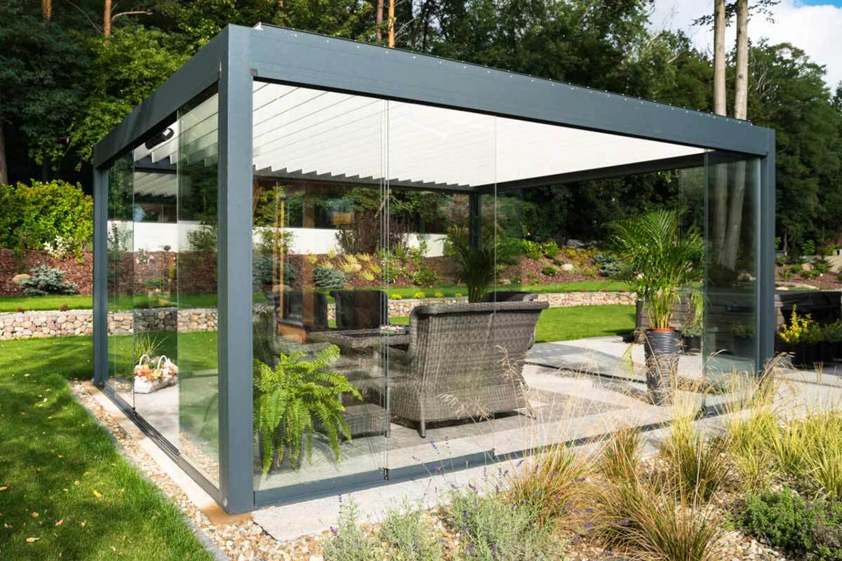 Беседка из алюминия Беседка минималзм из алюминия с плоской крышей и раздвижными стенами