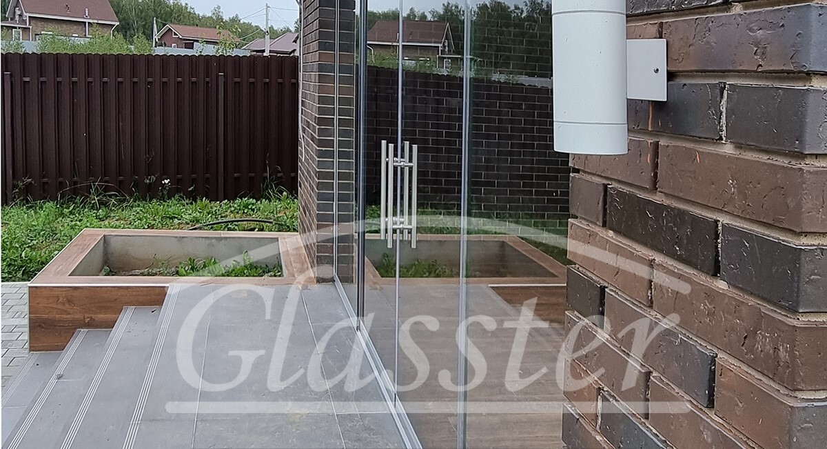 Glasster российский бренд безрамного остекления Металлические ручки-скобы для безрамного остекления