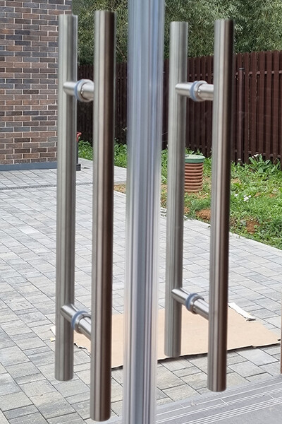 Glasster: ручки Частная инженерная компания: разработка и производство российского безрамного остекления Glasster