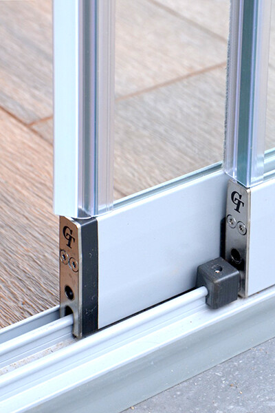 Glasster: профиль для безрамногно остекления Частная инженерная компания: разработка и производство российского безрамного остекления Glasster